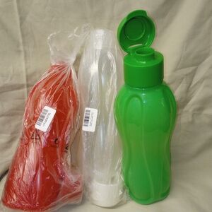NEW 3 Tupperware Large Water Bottles Set